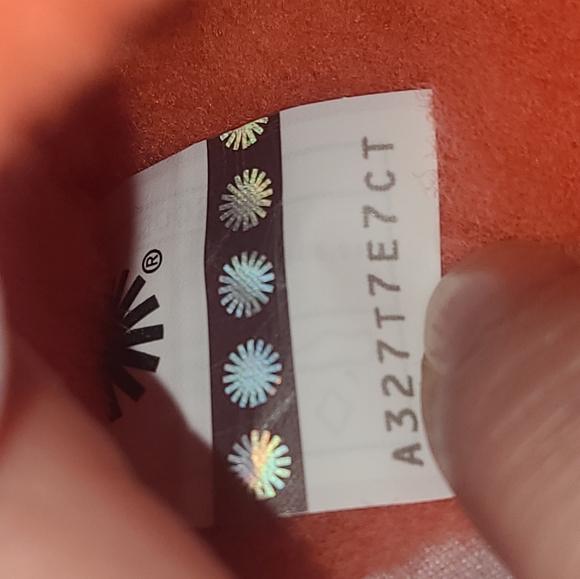 NWOB UGG Women's Fluff Yeah Slide Slipper 1095119 Coral Size 7 - Picture 6 of 7